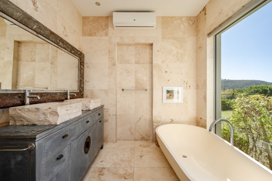 5 Bedroom Property for Sale in Keurbooms River Western Cape